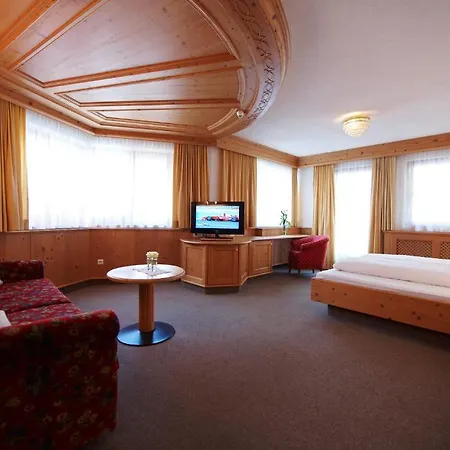 Hoellboden Konukevi Ischgl